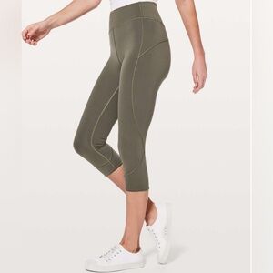 Lululemon In Movement Crop Everlux 19"